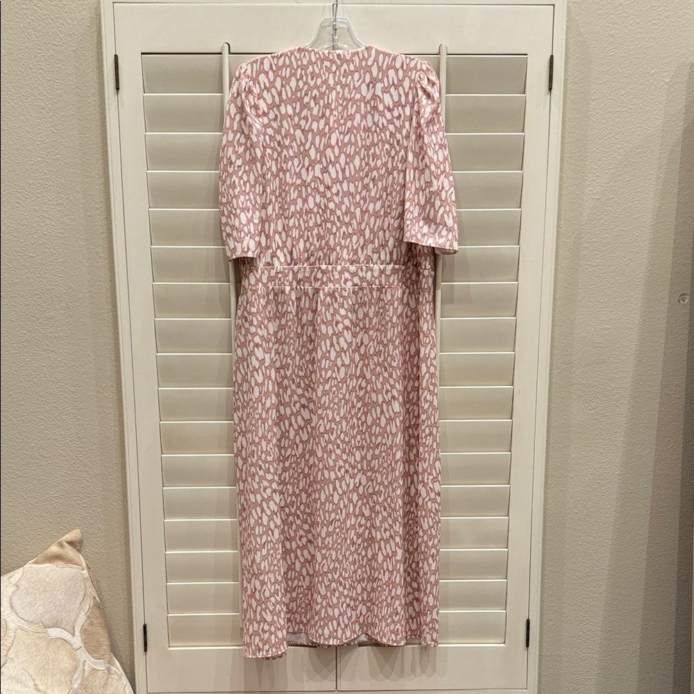 Chic Pink Patterned Midi Dress By Fourteenth Place - Picture 3 of 4